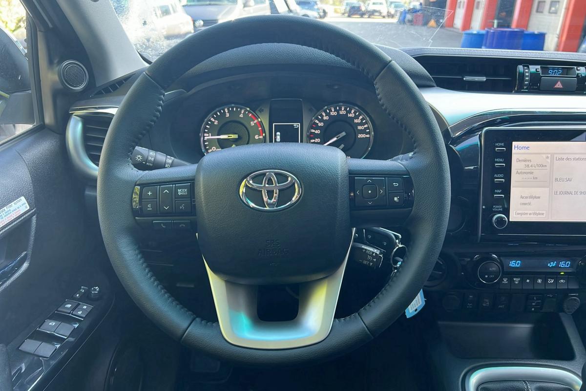Toyota Hilux - 2.4 D4-D 150 BVA LEGENDE