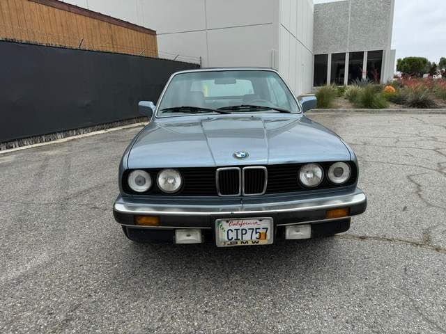 BMW Série 3 - 325 I E30 CABRIOLET BOITE MECA v6