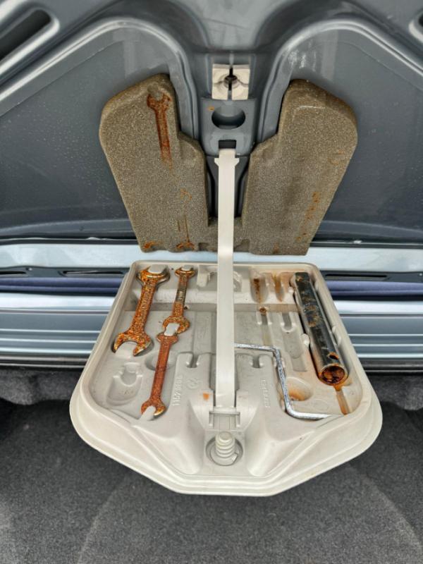 BMW Série 3 - 325 I E30 CABRIOLET BOITE MECA v6