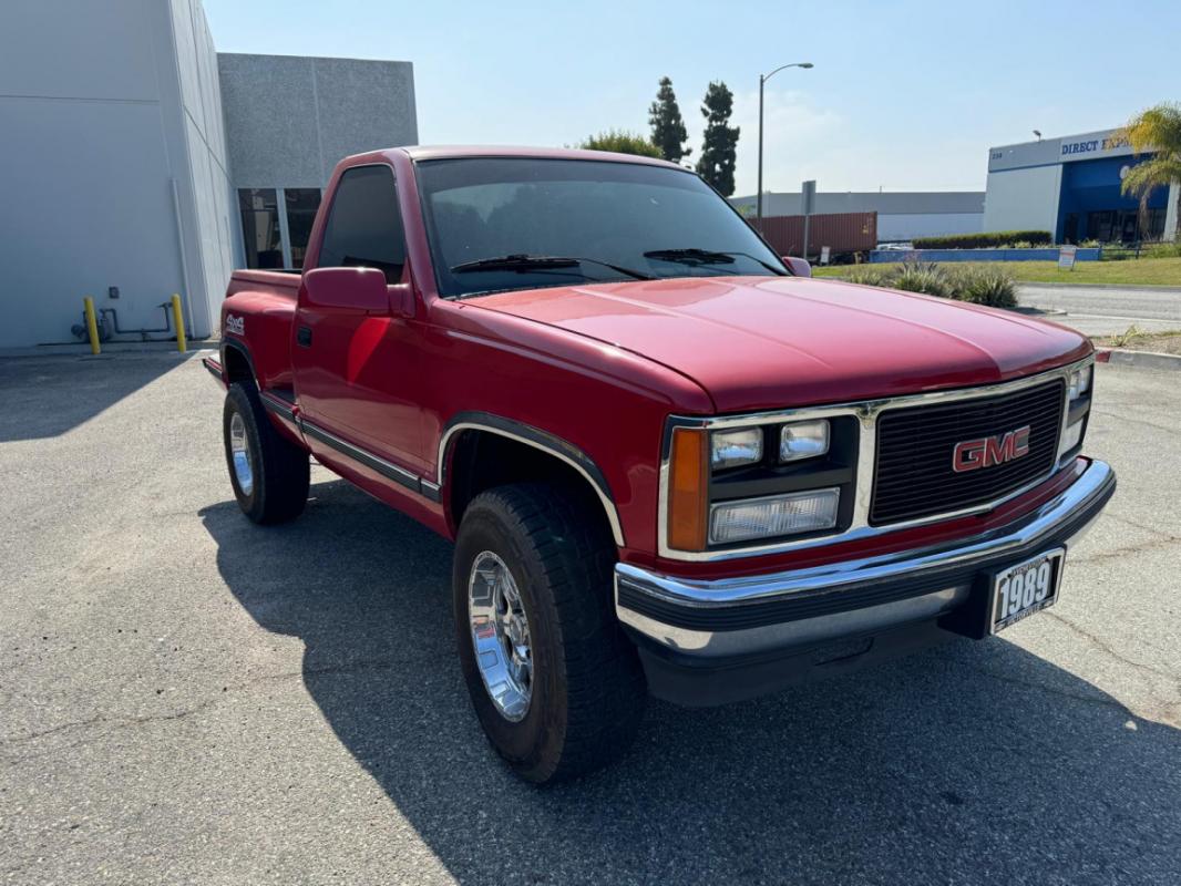 GMC Sierra - 4x4 350CI V8 ROUGE 1989