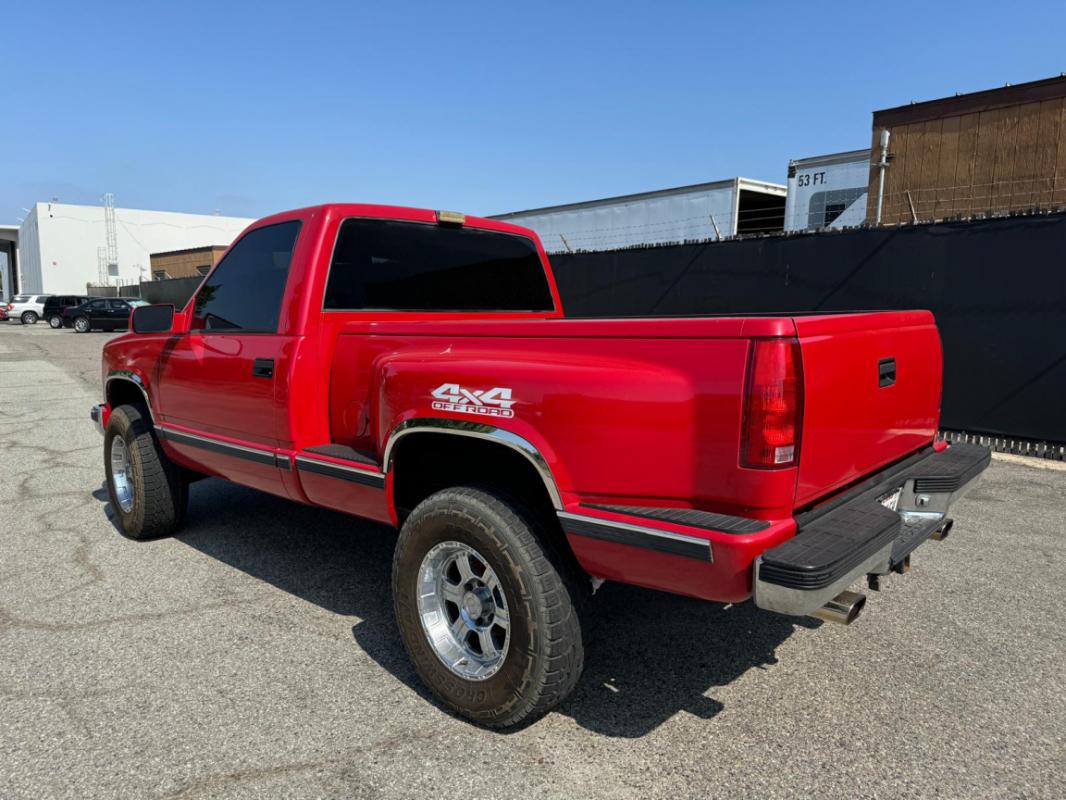 GMC Sierra - 4x4 350CI V8 ROUGE 1989