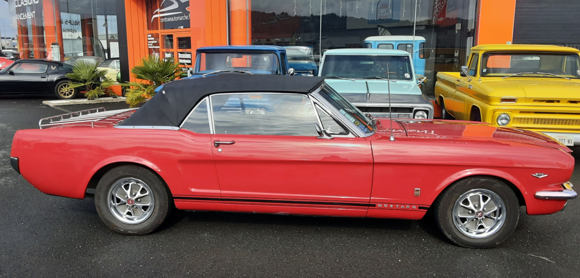 Ford Mustang - CABRIOLET ROUGE CODE A GT 1966