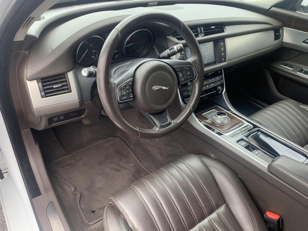 Jaguar XF - 2.0 D BVA 180 CH PORTFOLIO - GARANTIE 6 MOIS