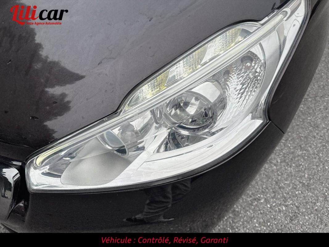 Peugeot 208 - 1.6 e-HDi FAP - 92ch Feline GARANTIE 12 MOIS