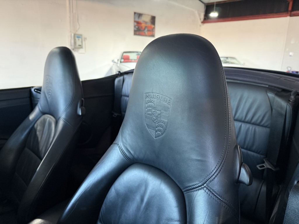 Porsche 911 - Type 996 3.6 Cabriolet 320ch Carrera BVM6