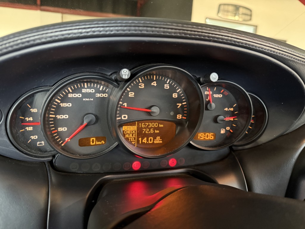 Porsche 911 - Type 996 3.6 Cabriolet 320ch Carrera BVM6