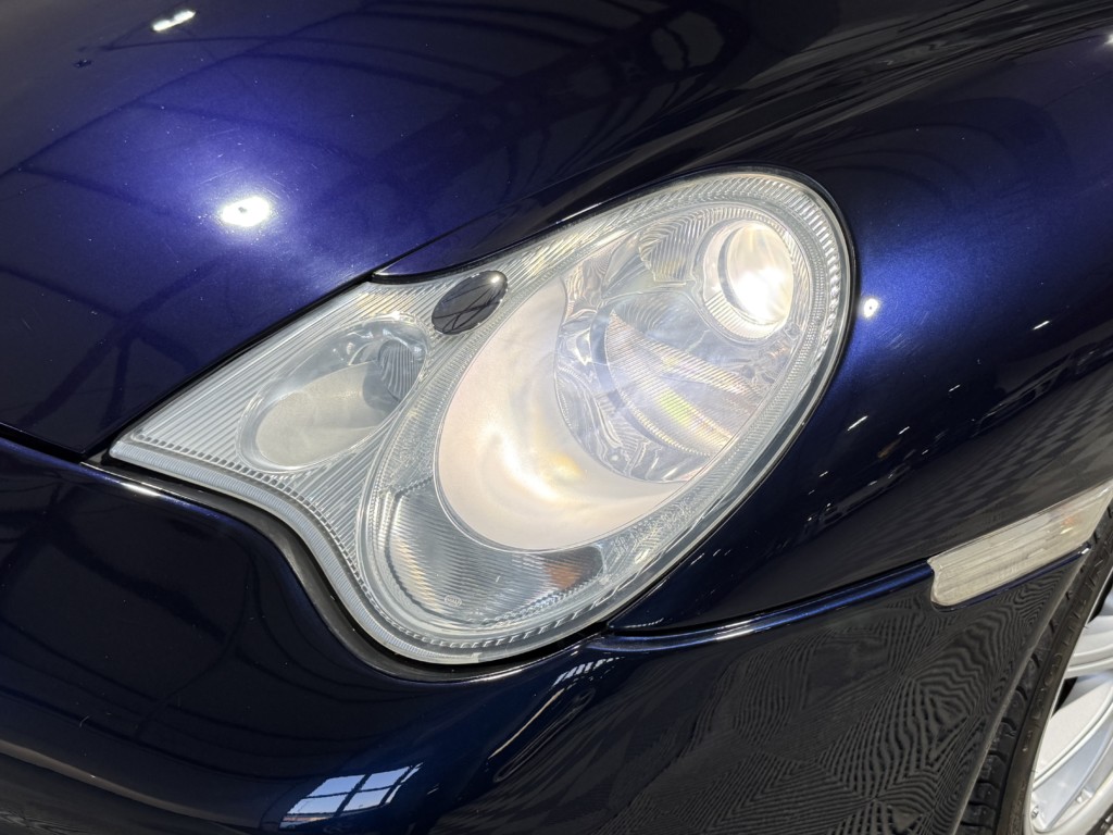 Porsche 911 - Type 996 3.6 Cabriolet 320ch Carrera BVM6