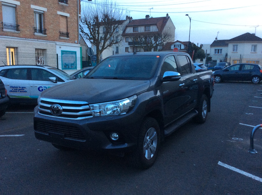 TOYOTA HILUX - IV 4WD 2.4 D-4D 150 DOUBLE CABINE (2017)