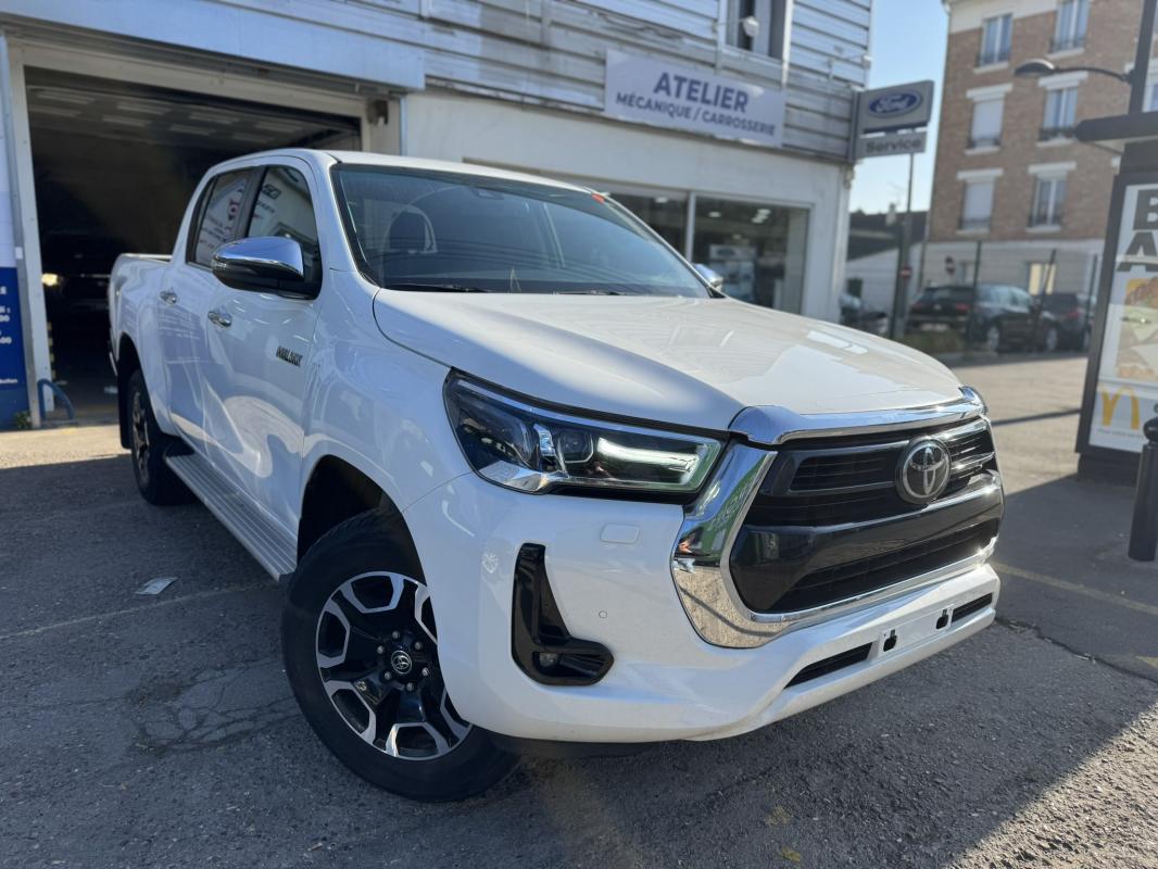 TOYOTA HILUX - IV 4WD 2.8 D-4D 204 DOUBLE CABINE (2023)