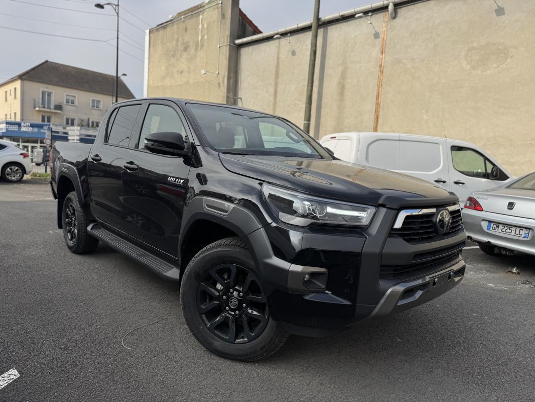 TOYOTA HILUX - IV 4WD 2.8 D-4D 204 DOUBLE CABINE INVINCIBLE (2025)