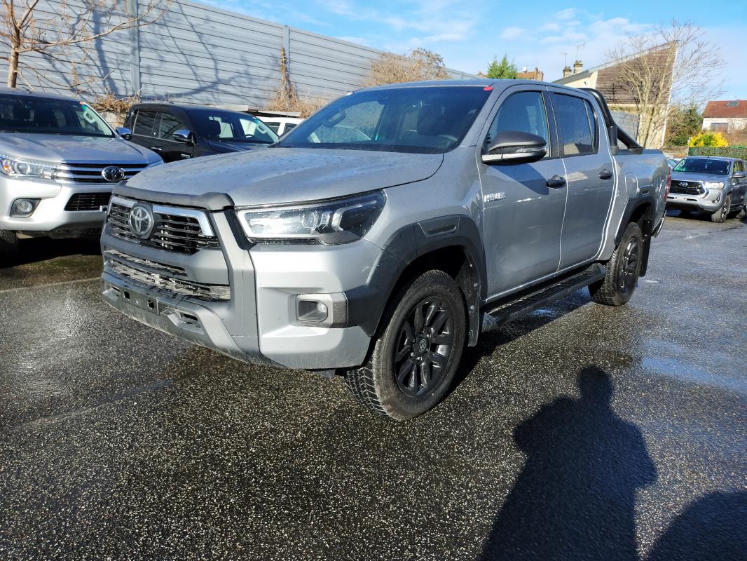 TOYOTA HILUX - IV 4WD 2.4 D-4D 150 DOUBLE CABINE INVINCIBLE (2025)