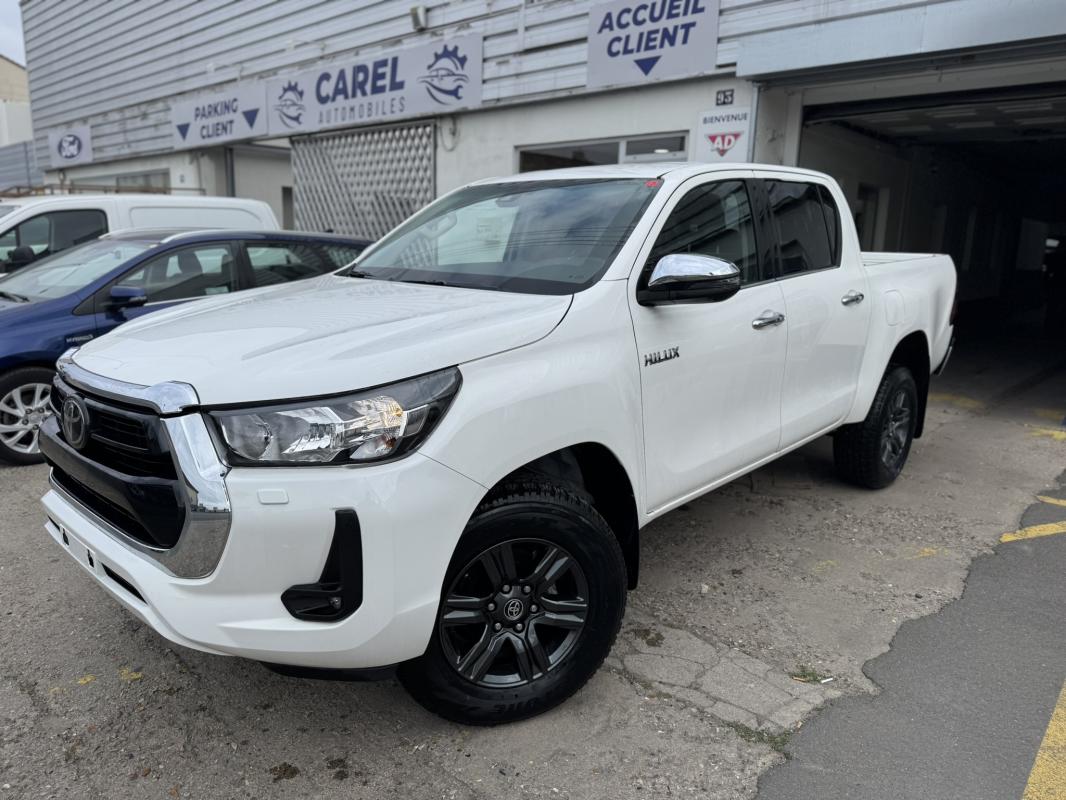 TOYOTA HILUX - IV 4WD 2.4 D-4D 150 DOUBLE CABINE (2025)