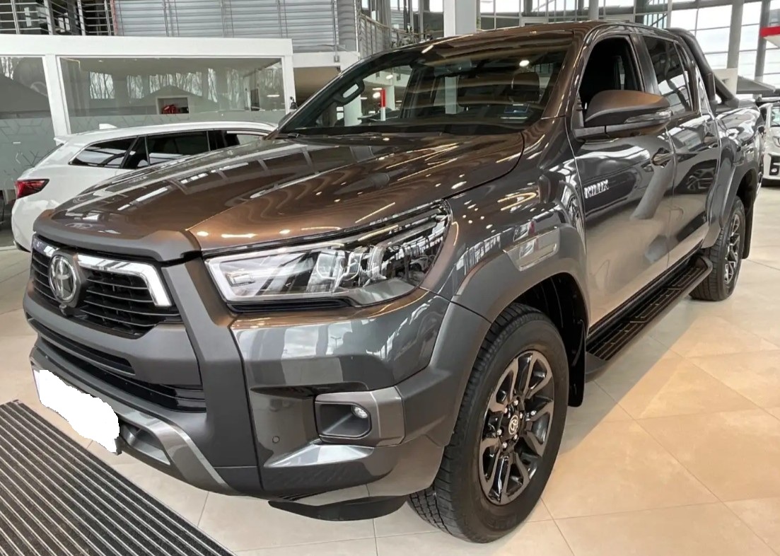 TOYOTA HILUX - IV 4WD 2.8 D-4D 204 DOUBLE CABINE INVINCIBLE (2023)