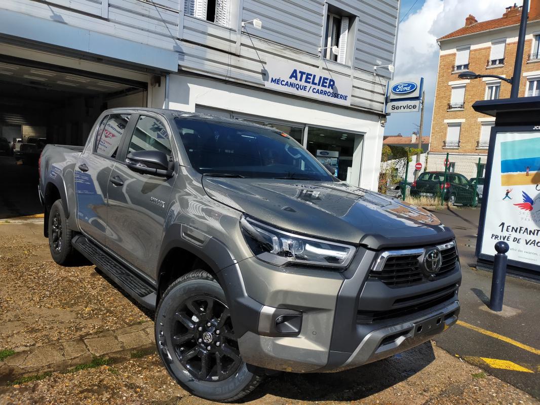 TOYOTA HILUX - IV 4WD 2.8 D-4D 204 DOUBLE CABINE INVINCIBLE (2025)