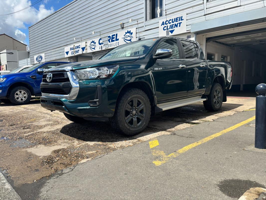 Toyota Hilux - IV 4WD 2.4 D-4D 150 DOUBLE CABINE