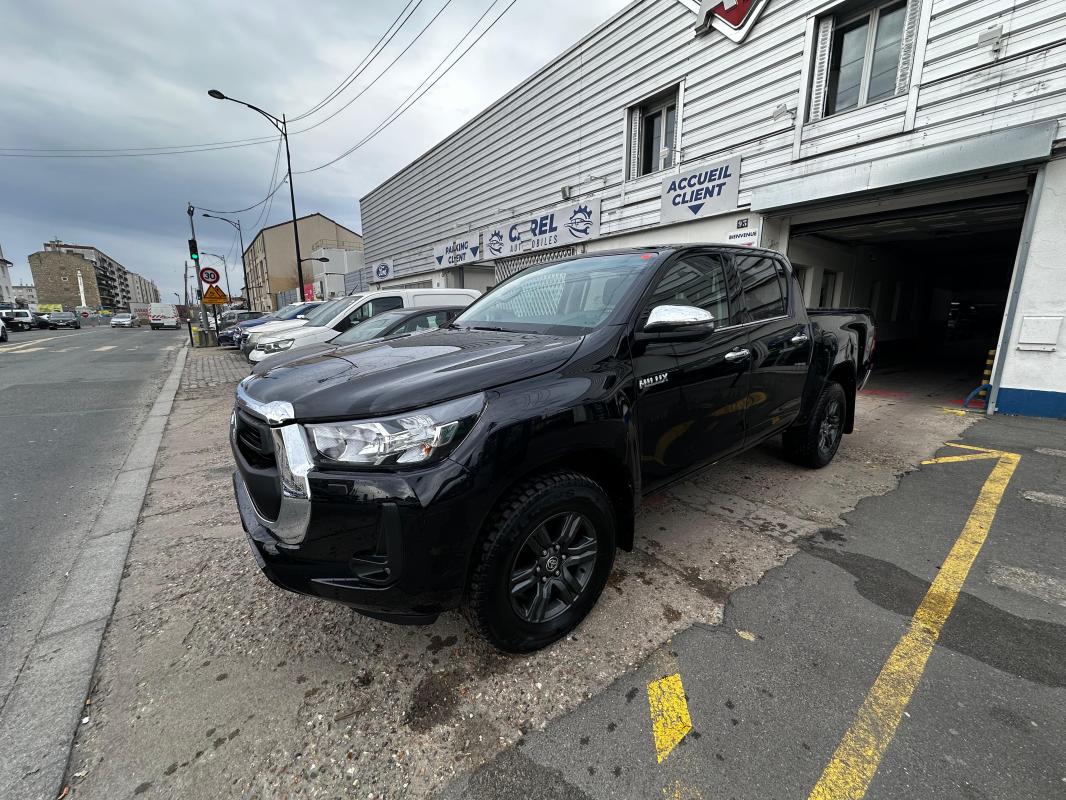 TOYOTA HILUX - IV 4WD 2.4 D-4D 150 DOUBLE CABINE (2023)