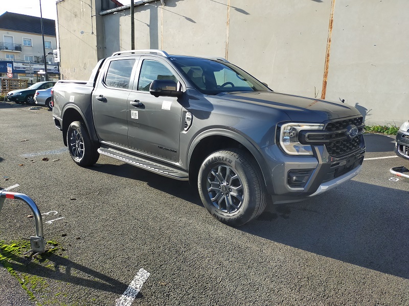 TOYOTA HILUX - IV 4WD 2.4 D-4D 150 DOUBLE CABINE (2022)