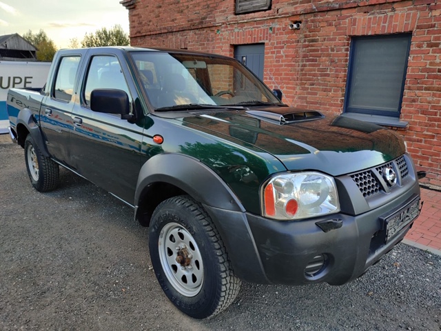 NISSAN NP300 - 2.5 TD 133 DOUBLE CABINE 4X4 (2009)