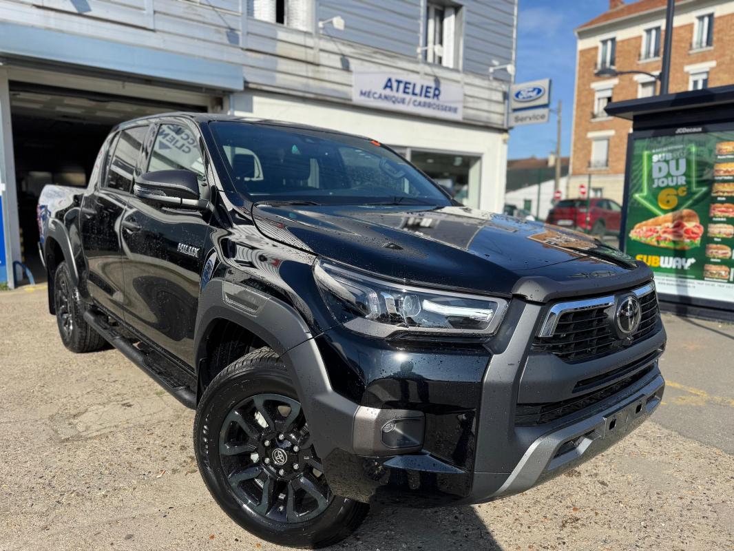 TOYOTA HILUX - IV 4WD 2.8 D-4D 204 DOUBLE CABINE INVINCIBLE (2025)
