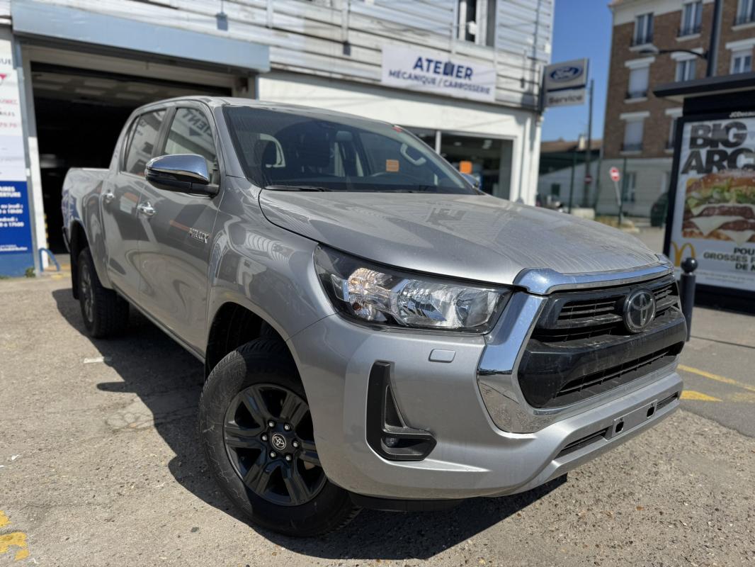 TOYOTA HILUX - IV 4WD 2.4 D-4D 150 DOUBLE CABINE (2025)
