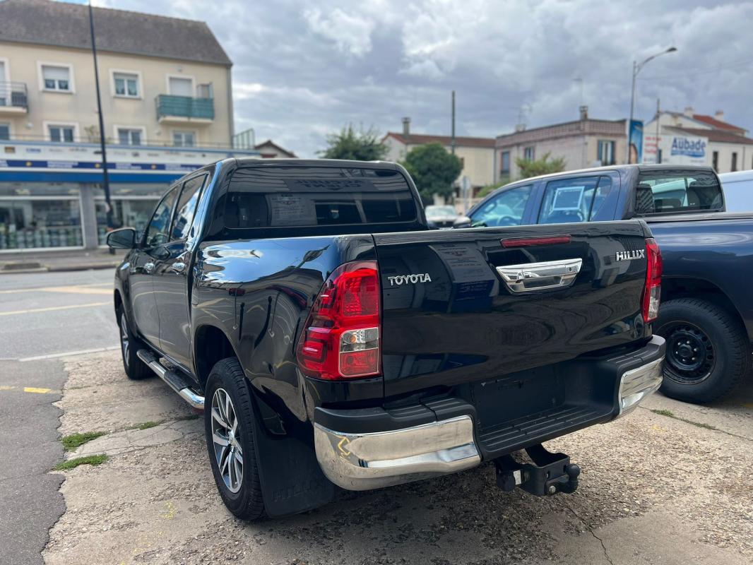 Toyota Hilux - IV 4WD 2.4 D-4D 150 DOUBLE CABINE