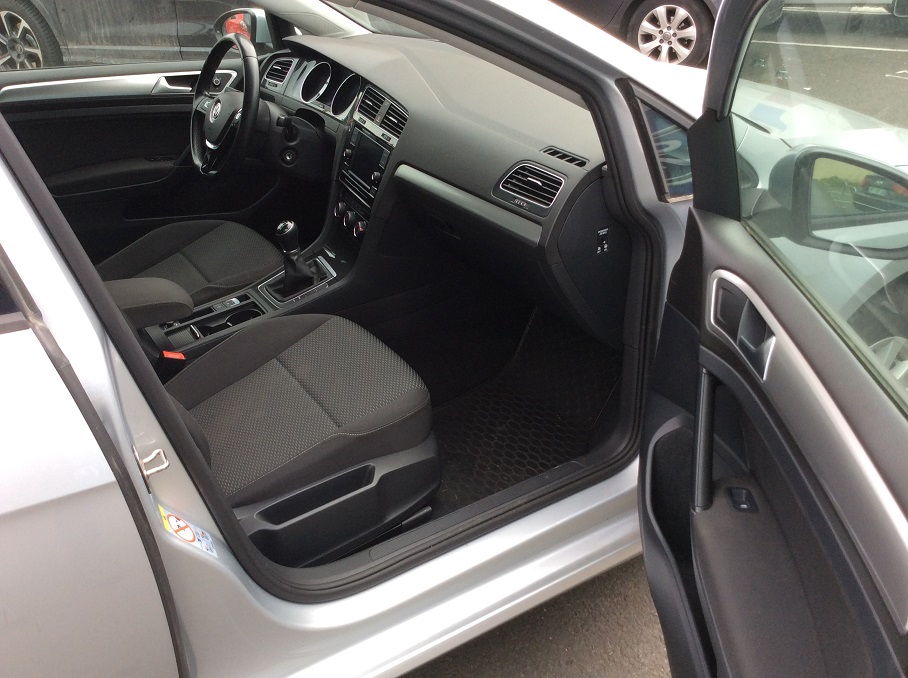 Volkswagen Golf - 1.0 TSI 115 CONFORTLINE