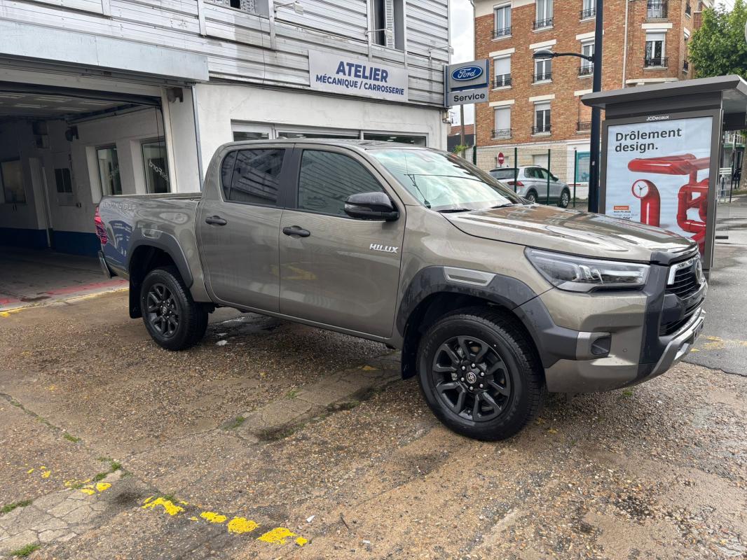 Toyota Hilux - IV 4WD 2.8 D-4D 204 DOUBLE CABINE INVINCIBLE