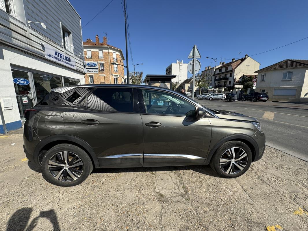 Peugeot 3008 - 1.2 ALLURE