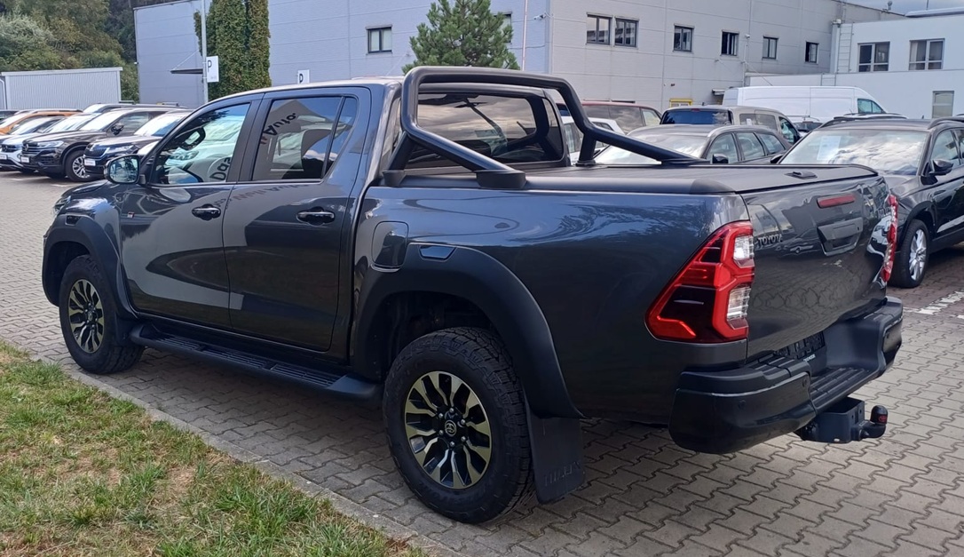 Toyota Hilux - IV 4WD 2.4 D-4D 150 SIMPLE CAB 4X4