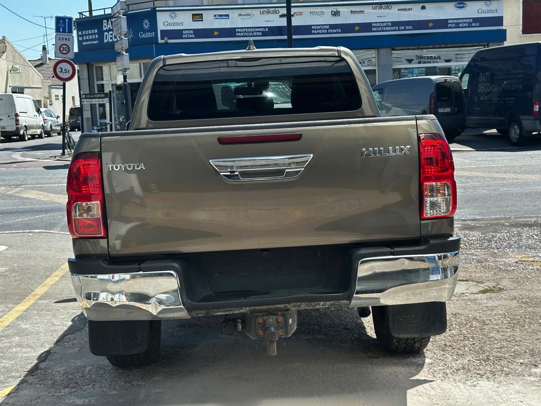 Toyota Hilux - IV 4WD 2.4 D-4D 150 DOUBLE CABINE