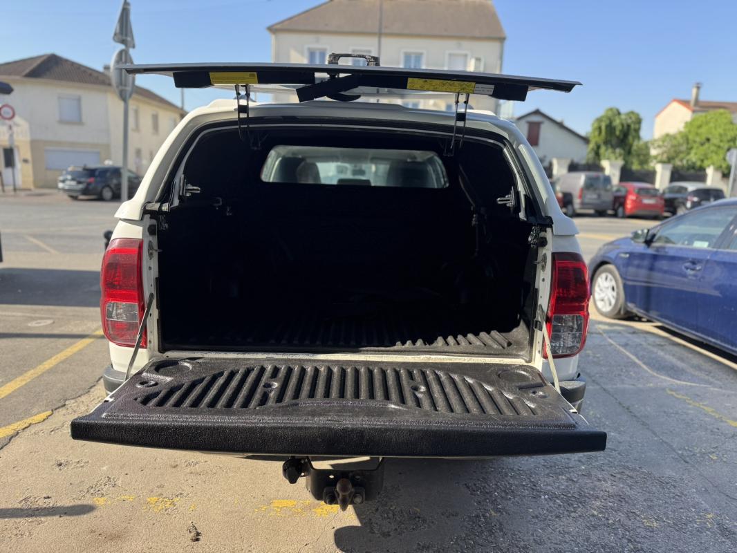 Toyota Hilux - IV 4WD 2.4 D-4D 150 DOUBLE CABINE