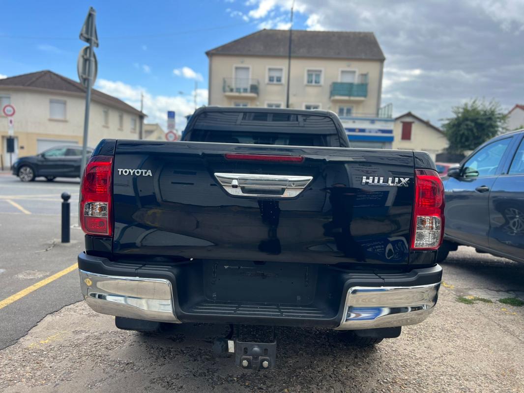 Toyota Hilux - IV 4WD 2.4 D-4D 150 DOUBLE CABINE