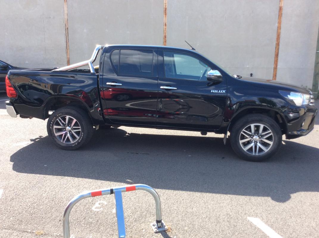 Toyota Hilux - IV 4WD 2.4 D-4D 150 DOUBLE CABINE