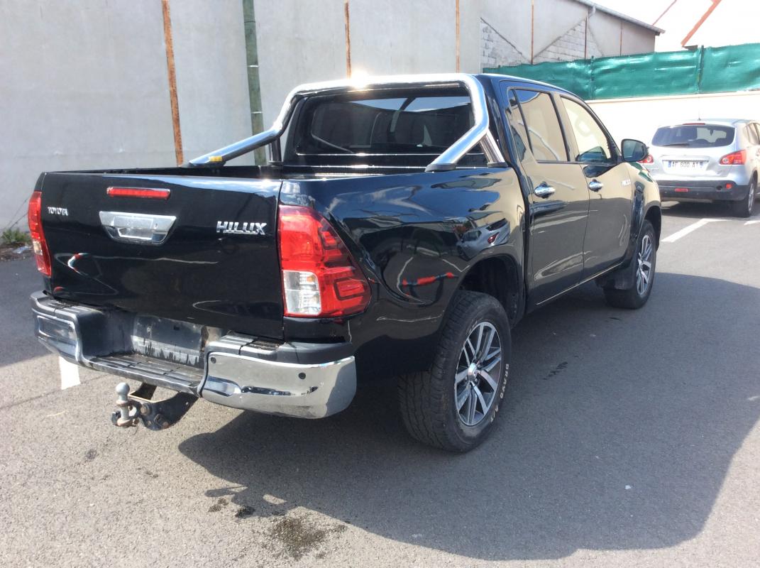 Toyota Hilux - IV 4WD 2.4 D-4D 150 DOUBLE CABINE
